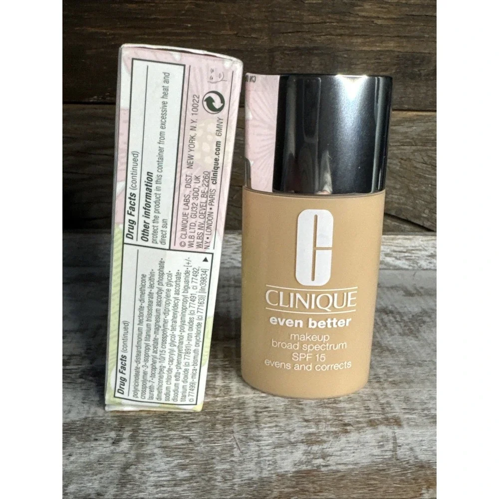 Clinique lightweight foundation